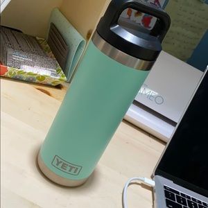 Like new YETI teal thermos